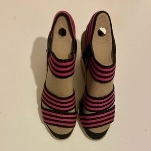 Tahari Espadrilles Woman’s Wedge Sandal Elastic Strap Shoes Sz:9 Pink/Black